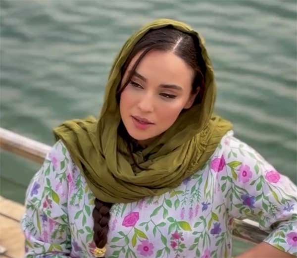 ویدیو باز خوانی آهنگ و غوغای این دختر در اینستاگرام فارسی